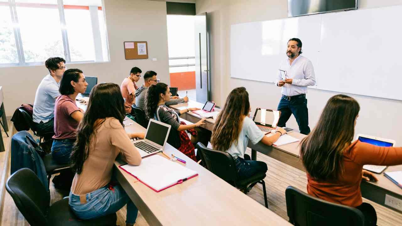 10 Best JEE Classes In Nashik - [Updated List]